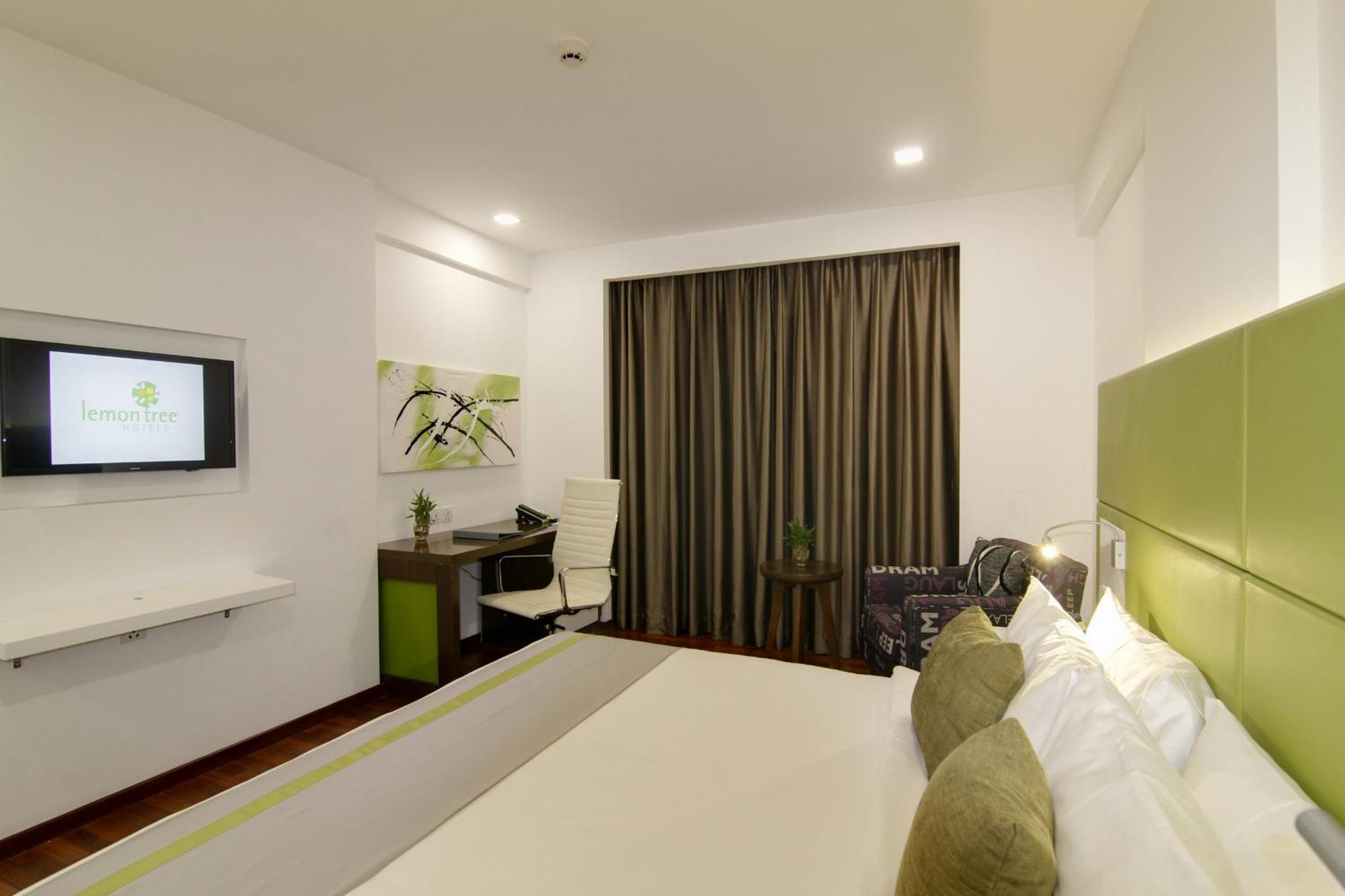 Lemon Tree Hotel, Banjara Hills, Hyderabad Exterior photo